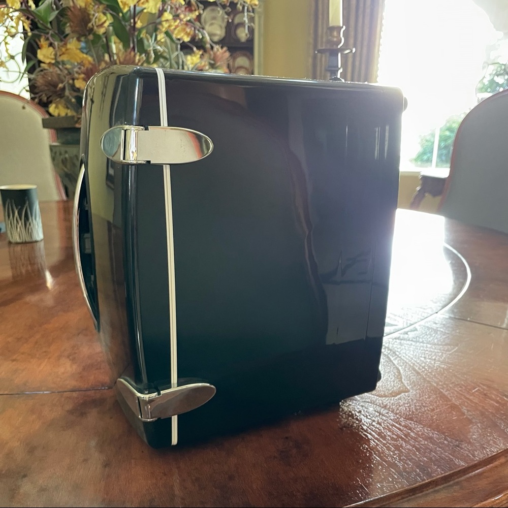 Sharper Image Hot Cold Snack Box - Picture 2 of 10